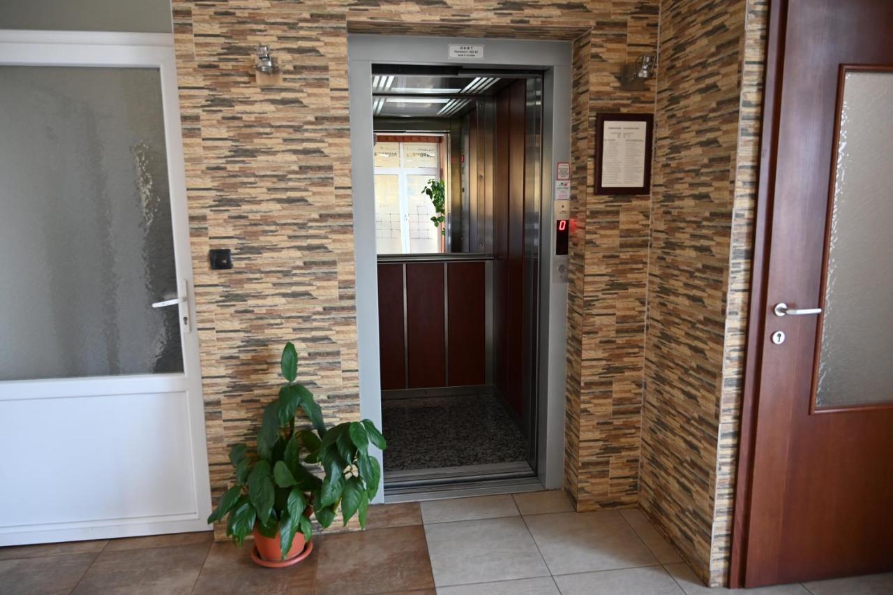 Harmony Hotel Куманово Экстерьер фото